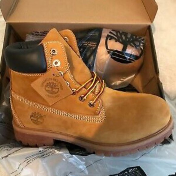 Men Timberland Boots - Picture 3 of 3
